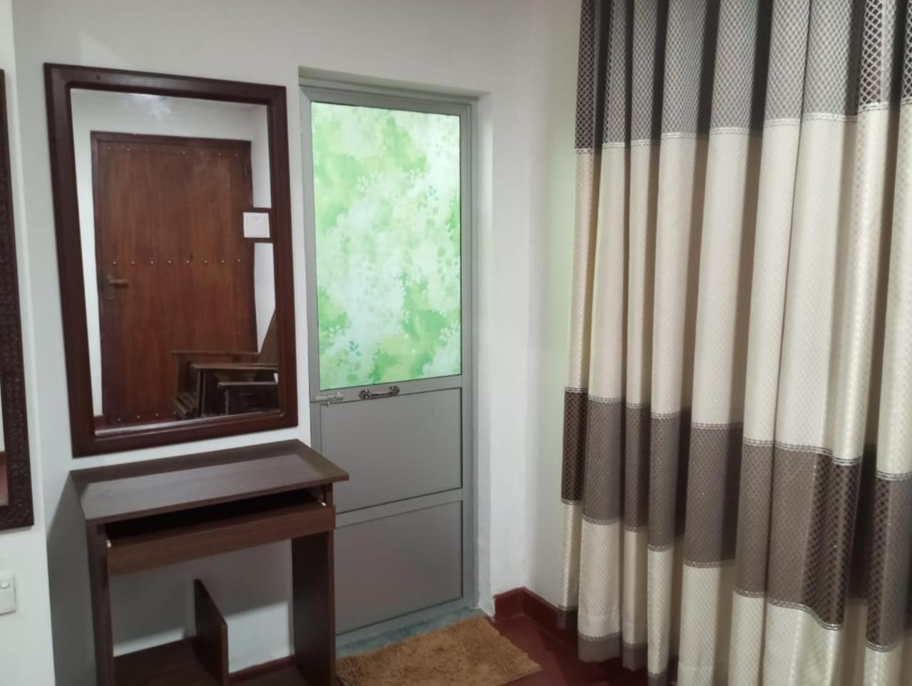 Relax Home Rambukkana Exterior photo